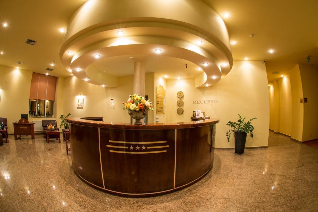 Hotel Alinalex - Paradisul Acvatic Braşov Dış mekan fotoğraf