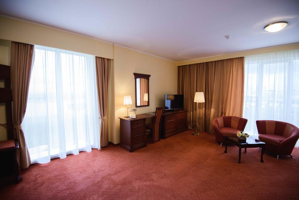 Hotel Alinalex - Paradisul Acvatic Braşov Dış mekan fotoğraf