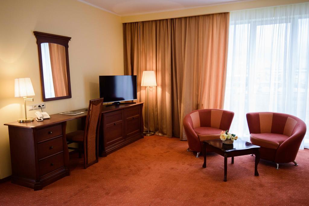 Hotel Alinalex - Paradisul Acvatic Braşov Dış mekan fotoğraf
